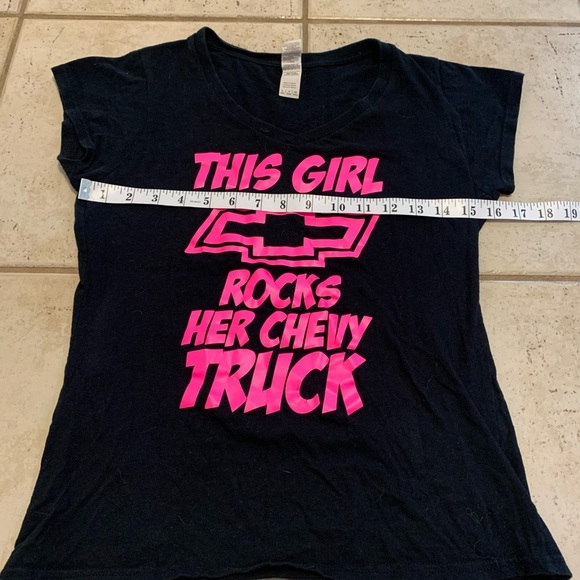 💜 This Girl Rocks Her Chevy Truck T-Shirt Black & Hot Pink Gildan Size Small - Picture 4 of 5